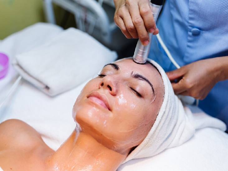 Hydrafacial treatment at MK Aesthetics, Juhu, Mumbai